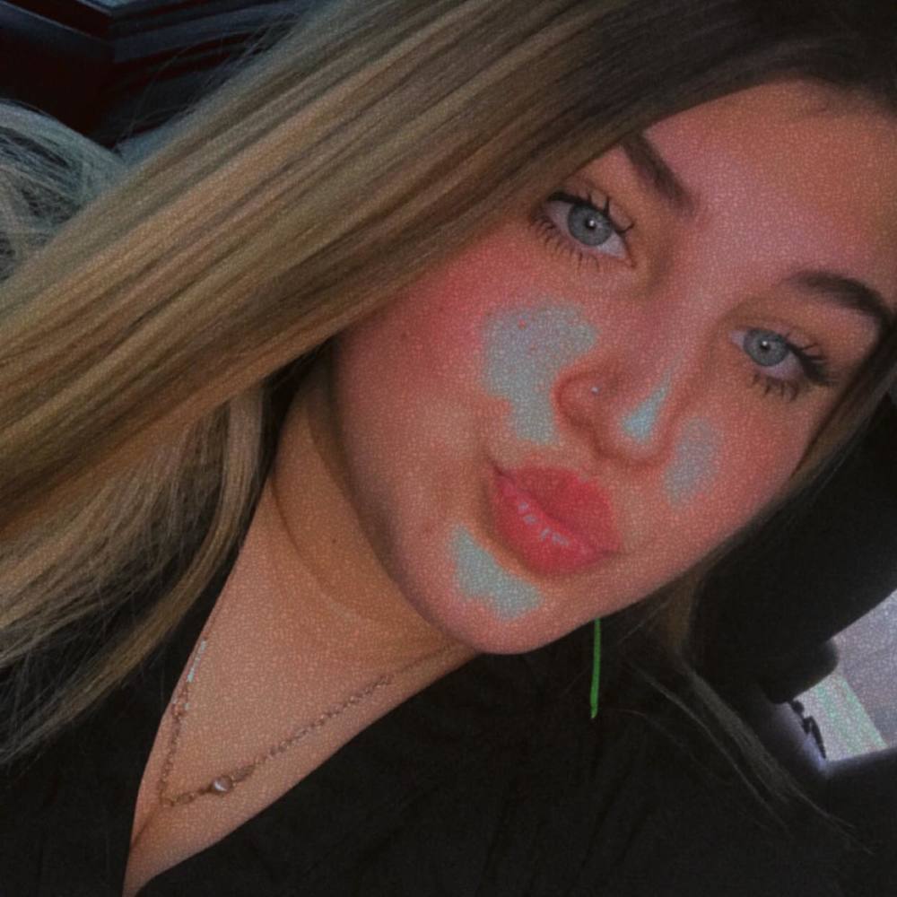Meet your Posher, Katelyn